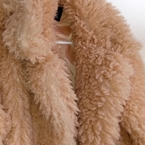 Wild Fable Faux Fur coat medium - Picture 4 of 8